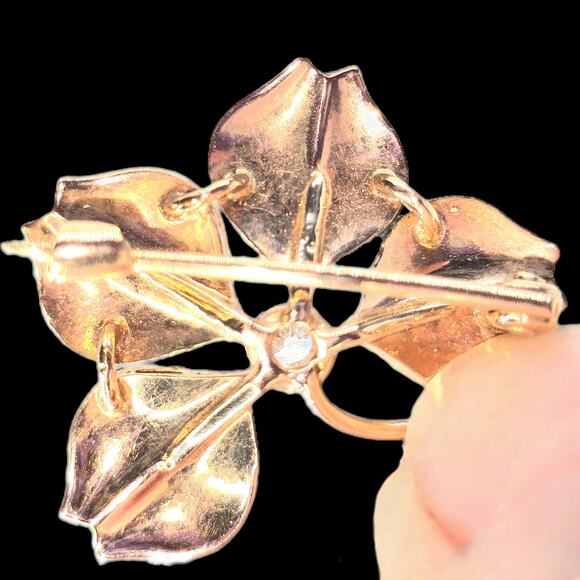 Vintage seed pearl enamel diamond 4 leaf clover brooch - Picture 4 of 8
